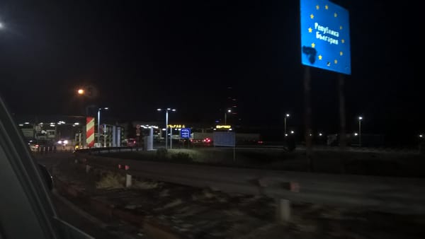 Cronica unei vacanțe: la vamă