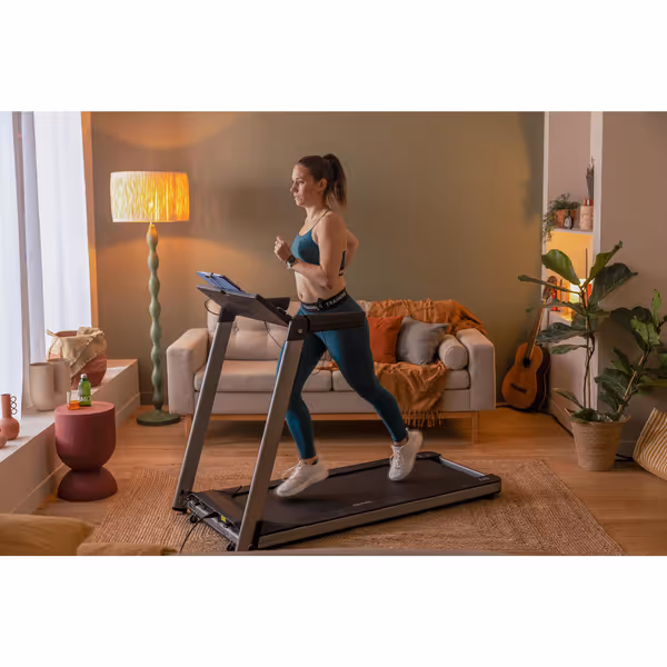 Bandă compactă de mers / alergat pentru casă - review pentru Compact Run100 de la Decathlon